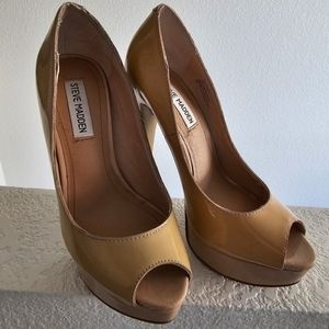 Steve Madden Platform Pump